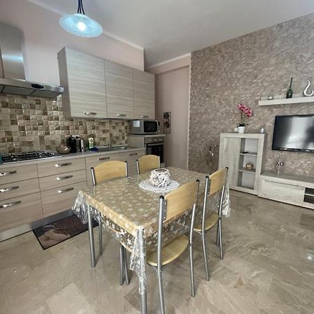 Casa Vacanze Il Girasole 발레스트라테 외부 사진
