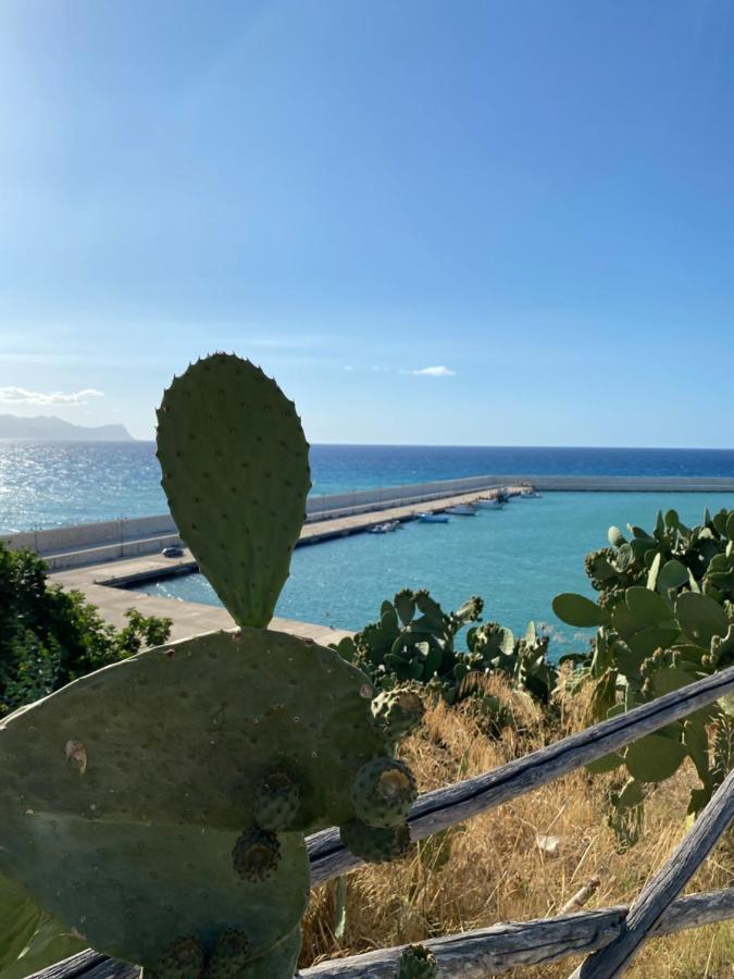 Casa Vacanze Il Girasole 발레스트라테 외부 사진